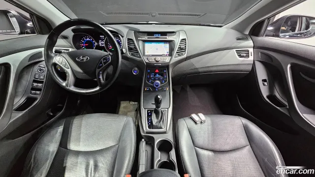 Hyundai Elantra (Avante)