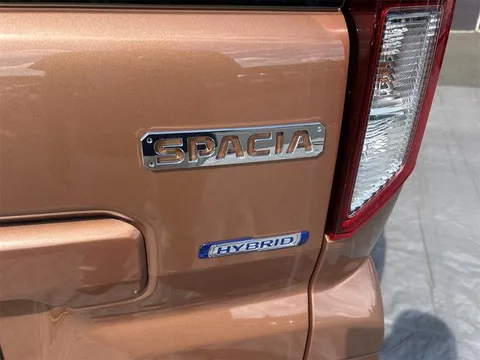 Suzuki Spacia