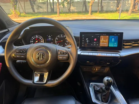 MG MG5