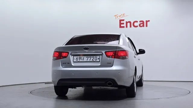 Kia Cerato (Forte)