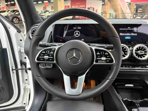 Mercedes-Benz Mercedes-Benz GLB