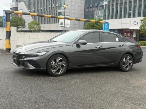 Hyundai Elantra (Avante)