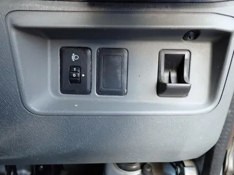 Mitsubishi Minicab Van