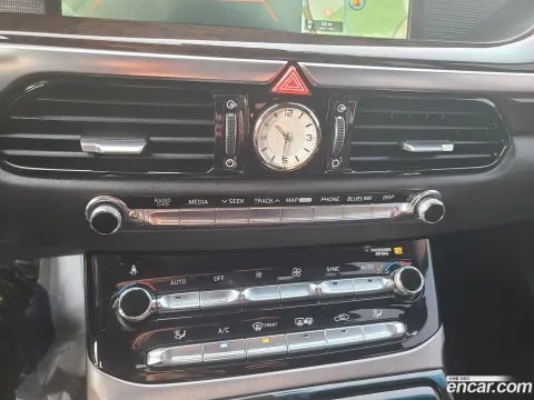 Genesis G90 (EQ900)