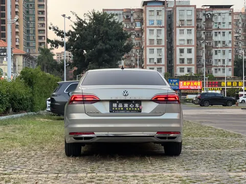 Volkswagen Phideon