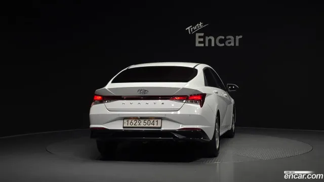 Hyundai Elantra (Avante)