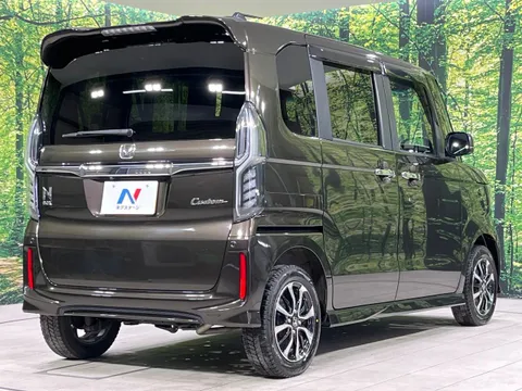 Honda N-BOX Custom