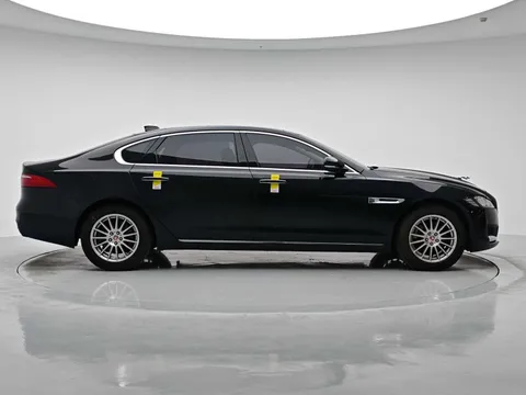 Jaguar XFL