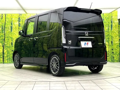 Honda N-BOX Custom