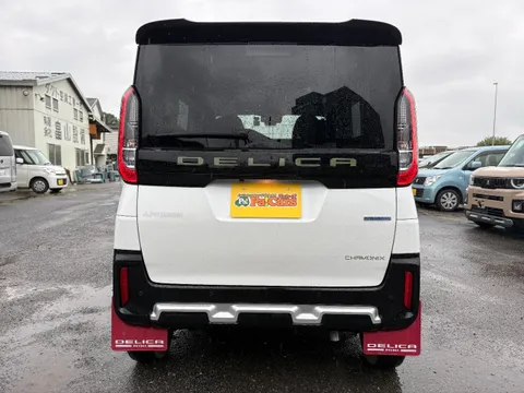 Mitsubishi Delica Mini
