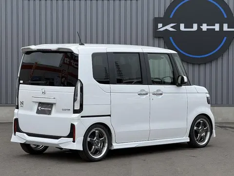 Honda N-BOX Custom