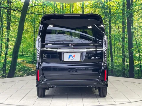 Honda N-BOX Custom