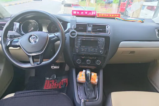 Volkswagen Sagitar