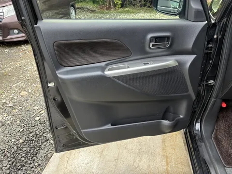 Mitsubishi eK Space Custom