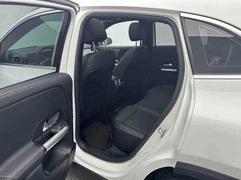 Mercedes-Benz Mercedes-Benz GLA
