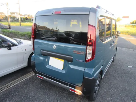 Suzuki Spacia