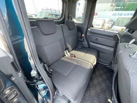 Toyota Pixis Mega