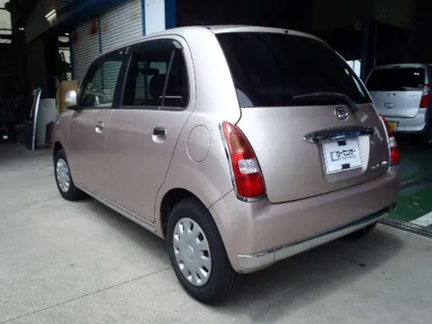 Daihatsu Mira Gino