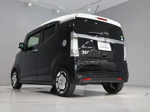 Honda N-BOX Slash