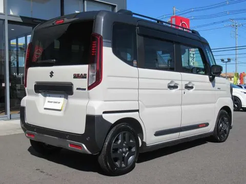 Suzuki Spacia