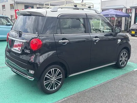 Daihatsu Cast