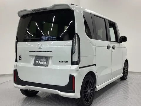 Honda N-BOX Custom