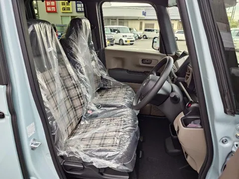 Honda N-BOX Joy
