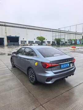Roewe i5
