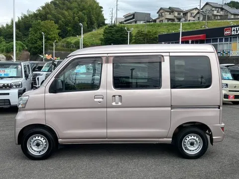 Toyota Pixis Van