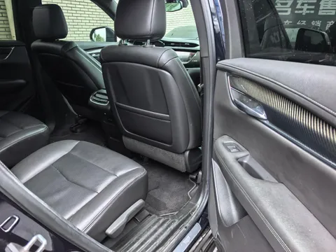 Cadillac XT6
