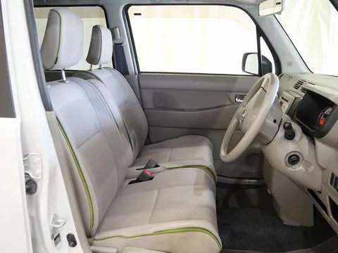 Toyota Pixis Space