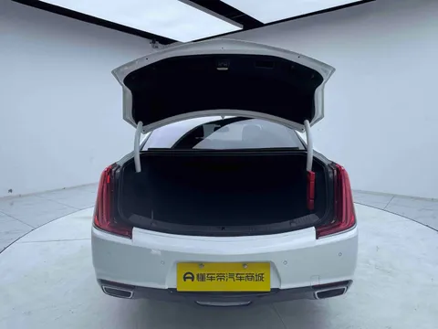 Cadillac XTS
