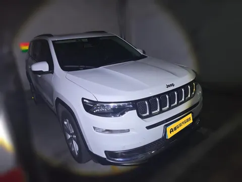 Jeep Grand Commander