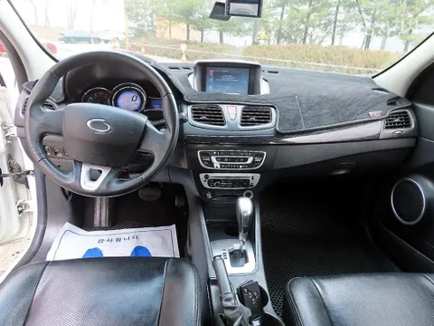 Renault SM3