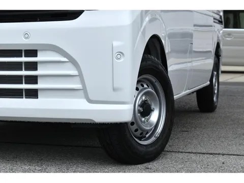Mitsubishi Minicab Van