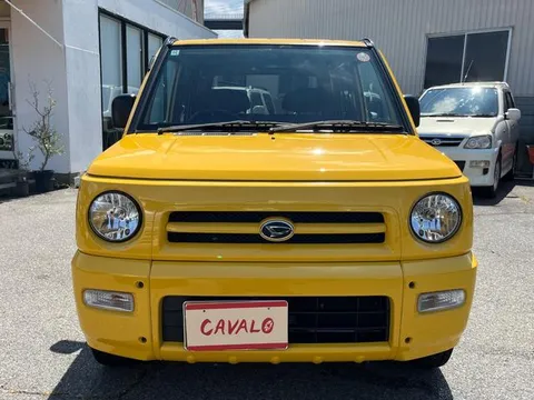 Daihatsu Naked