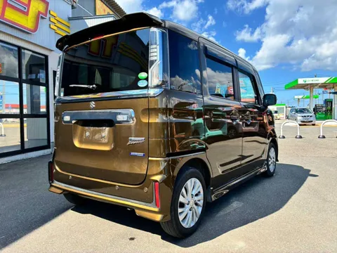 Suzuki Spacia Custom