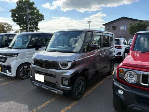 Mitsubishi Delica Mini