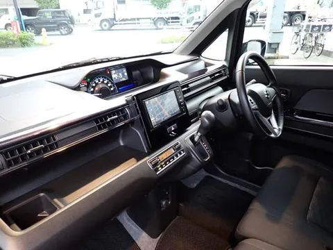 Suzuki Wagon R Stingray