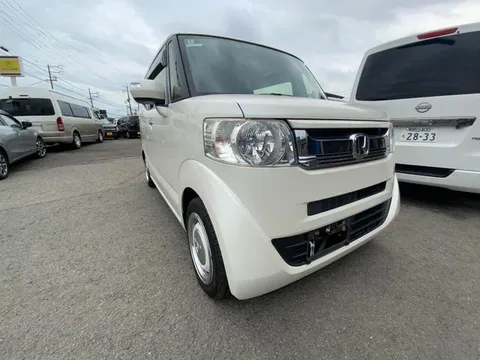 Honda N-BOX Slash