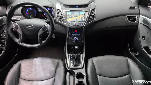 Hyundai Elantra (Avante)