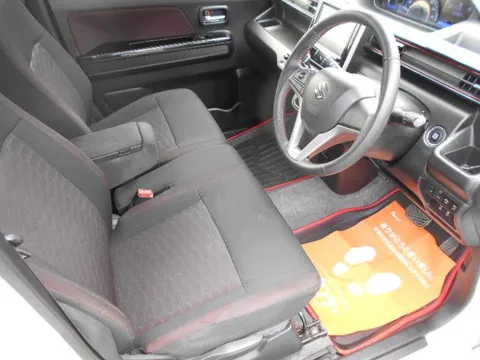 Suzuki Wagon R Stingray
