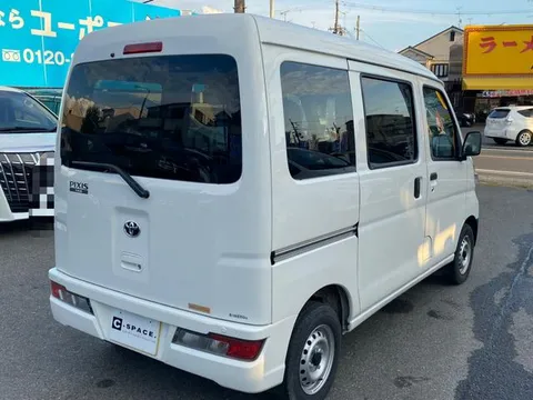 Toyota Pixis Van