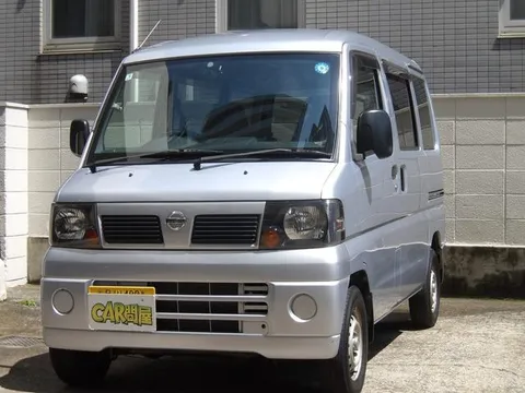 Nissan Clipper Van