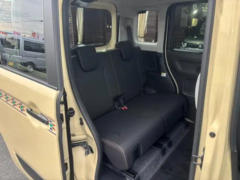 Suzuki Spacia Gear