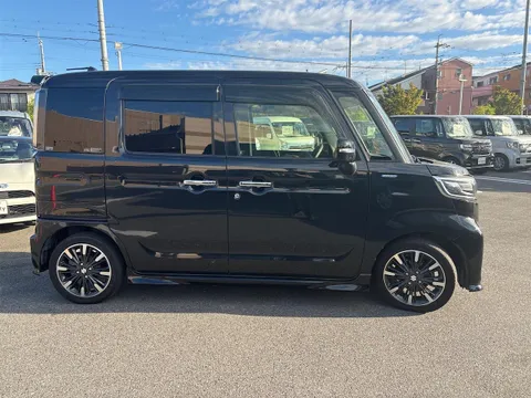 Suzuki Spacia Custom