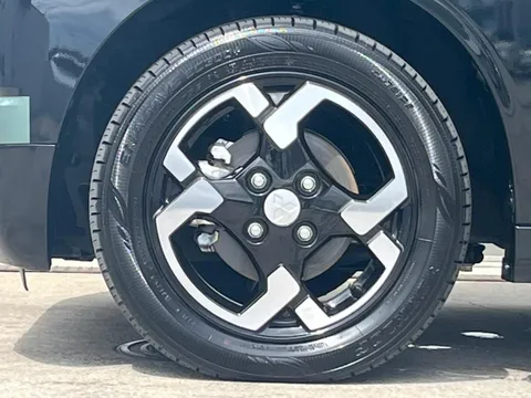 Mitsubishi Delica Mini