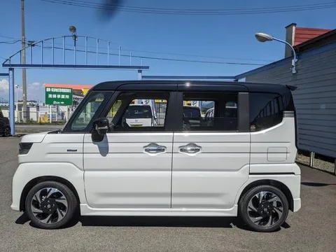 Suzuki Spacia Custom