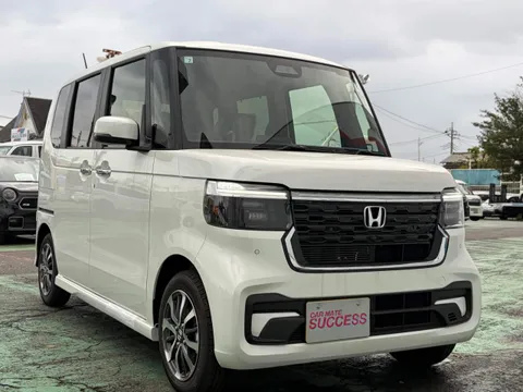 Honda N-BOX Custom