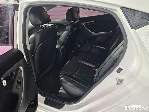 Hyundai Elantra (Avante)